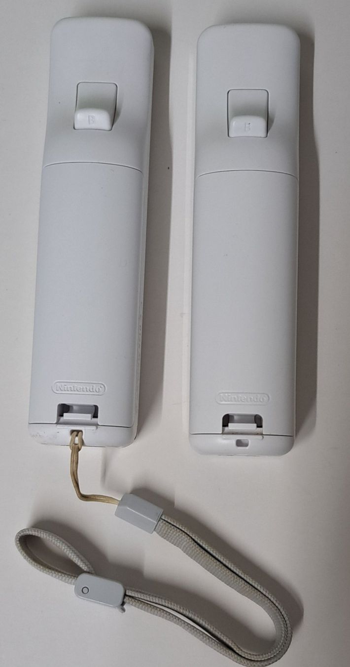 Nintendo Controller: Nintendo Wii Controller und Nanucke – Gebraucht aus Biel/Bienne von Sasha4u 4