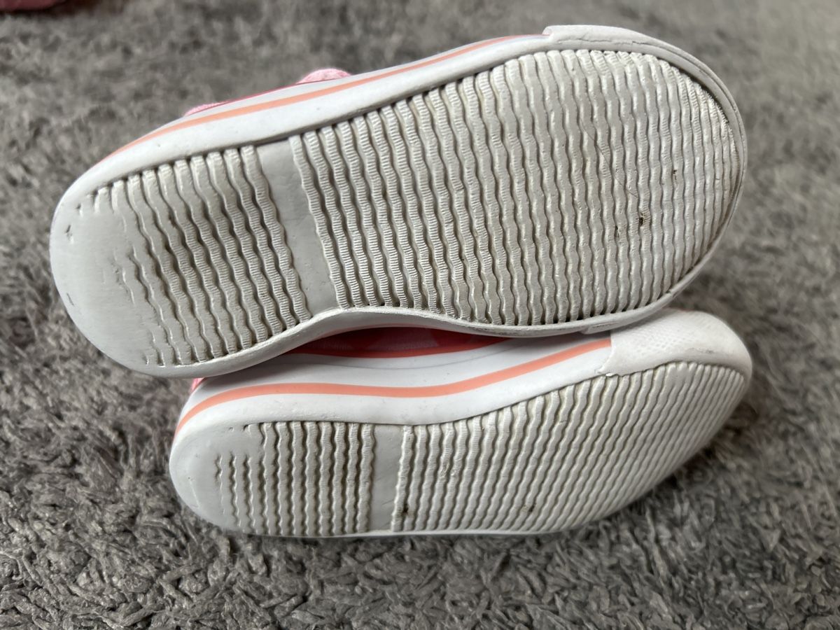 Schuhe für Mädchen: Sneaker Gr.23 – Gebraucht aus Dottikon von cimar 2