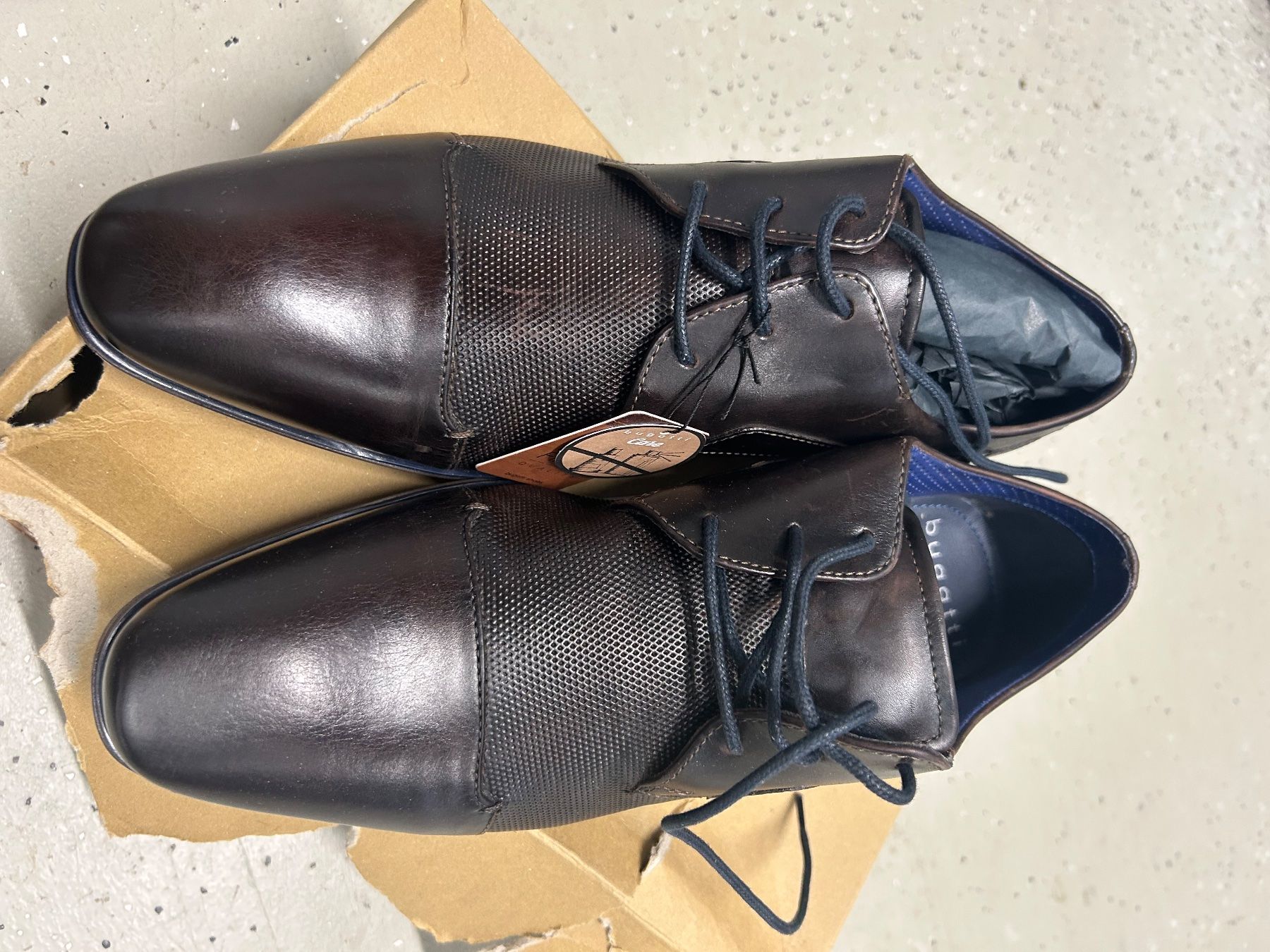 Bugatti Herrenschuhe: Herren Bugatti Schuhe 43 – Neu (gemäss Beschreibung) aus Bottmingen von Warta