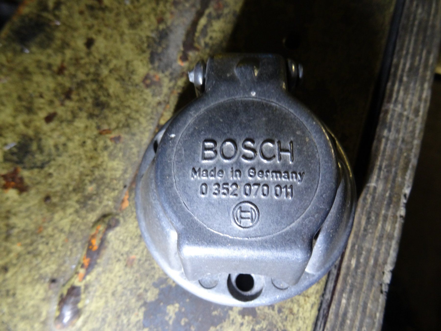 Bosch Rimorchi: TRAKTOR Steckdose BOSCH Anhänger alt. – Nuovo e nell'imballaggio originale da Niederbipp venduto da mission55impossibile