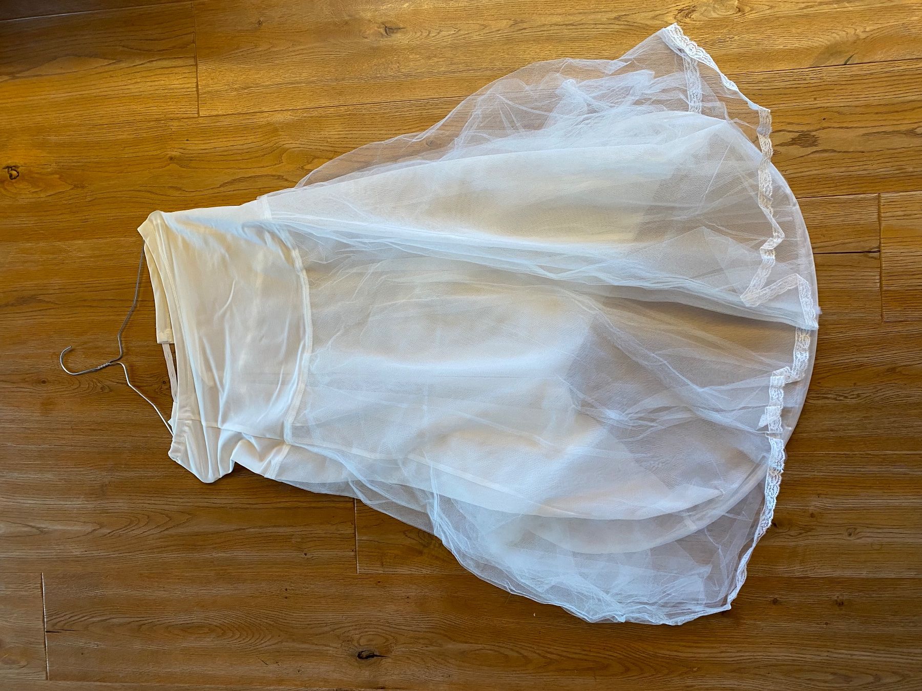 Vestiti: Wunderschönes Brautkleid mit Schleier von Liluca – Usato da Aeschi b. Spiez venduto da bea_z92h 1