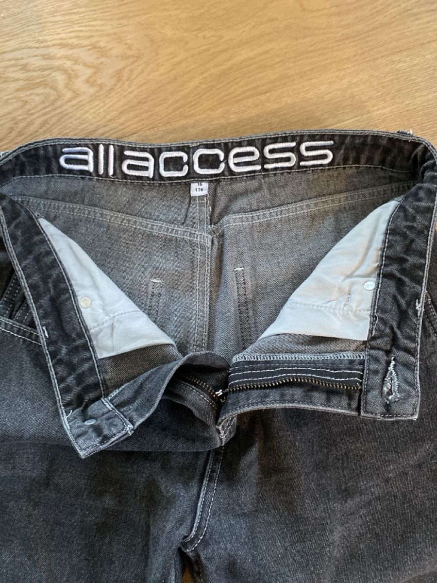 Pantalons: Jeans Gr. 176 – D'occasion à Illnau par Dodo115 1