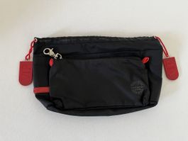 Untamari Tasche Schwarz/Rot Top Zustand wie neu!