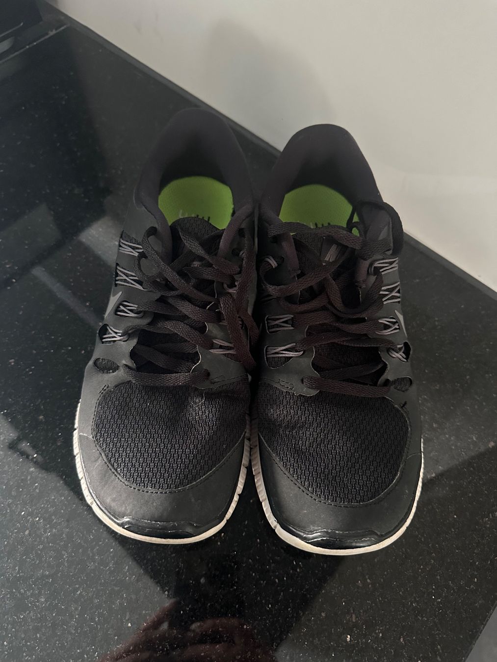 Nike Scarpe da donna: Nike Sportschuhe Gr 40.5 – Usato da Thal venduto da Greentea1 1