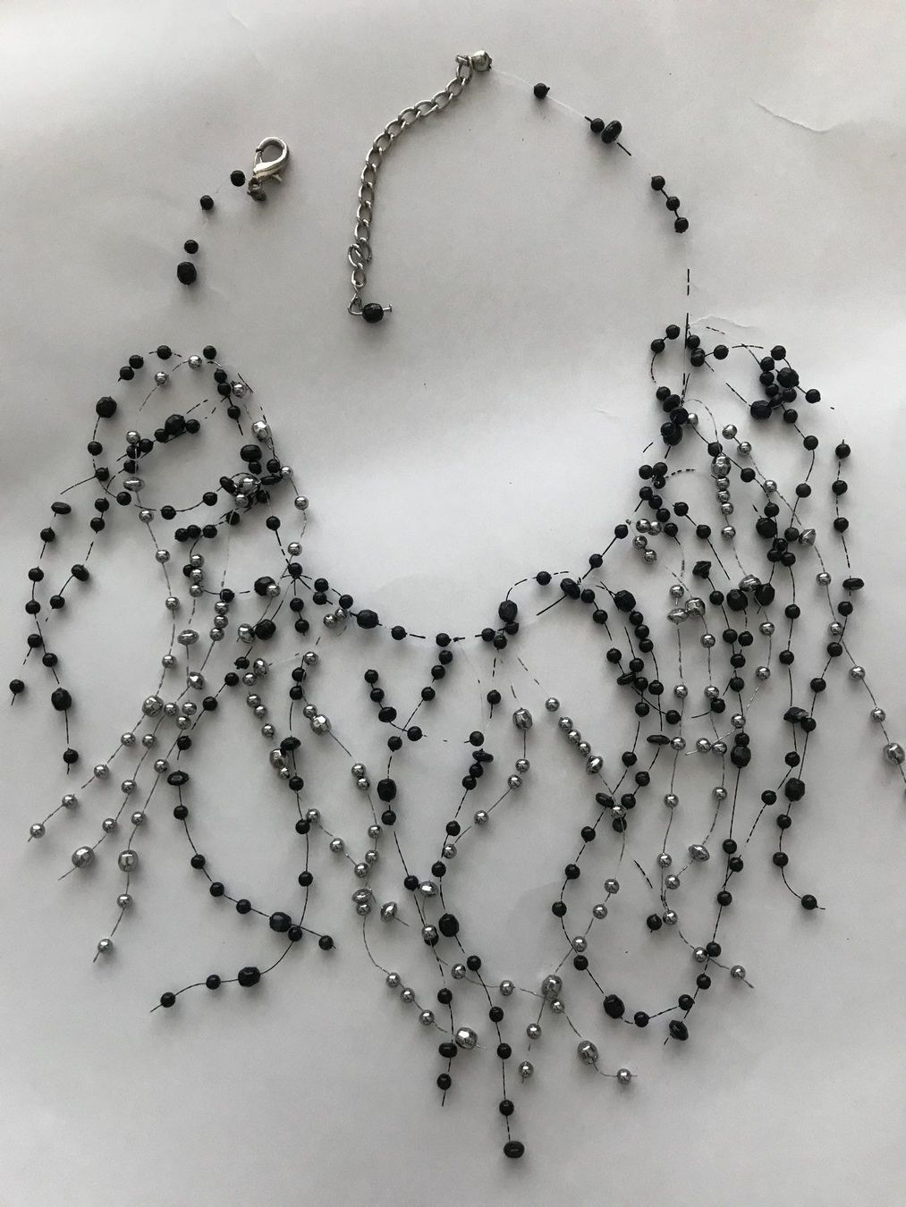 Catenine: filigraner Hals-Schmuck, schwarz/silber – Usato da Adliswil venduto da eri.40 2