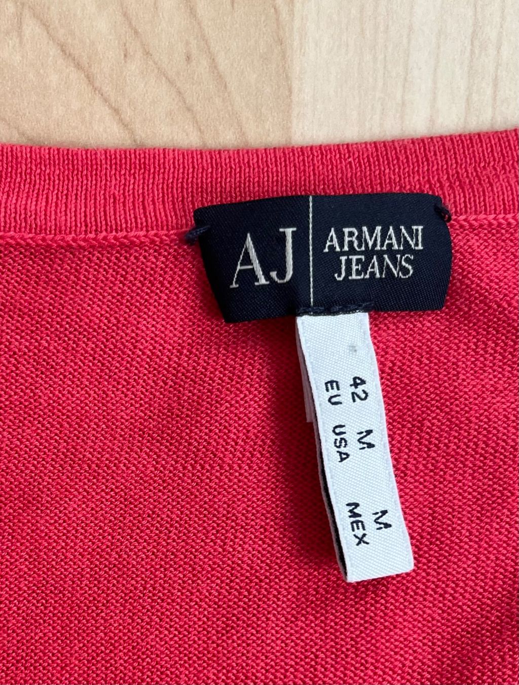 Armani Pullover & Sweatshirts: Armani: leichter Pullover, V-Auschnitt, rot, Gr. 36 38 – Gebraucht aus Luzern von ellitussi 4