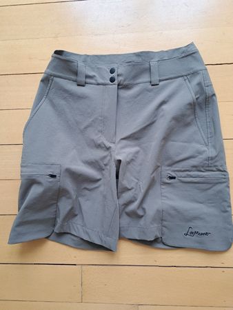 La Munt Shorts NEU