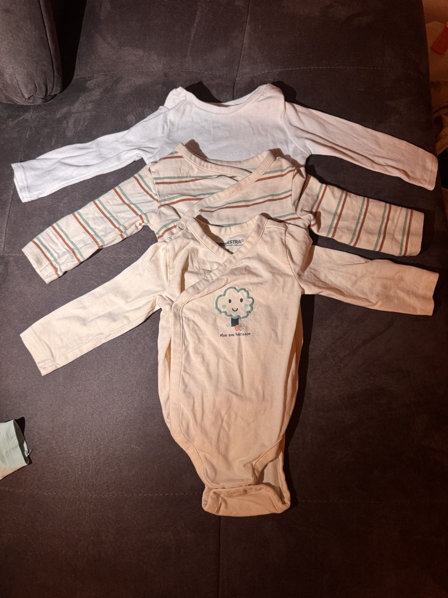 Lotti & Set di vestiti: Baby-Langarmbodys – einzeln oder als Paket   – Nuovo (secondo la descrizione) da Rupperswil venduto da GINGA-TYRESE 4