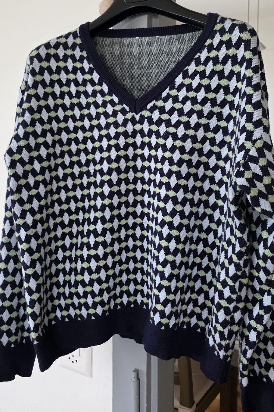 Pulls & Sweat-shirts: Pull Col V – D'occasion à Yverdon-les-Bains par van_dq65 5