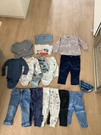 Tolles Kleiderpaket Gr. 86 darf günstig weiterziehen!