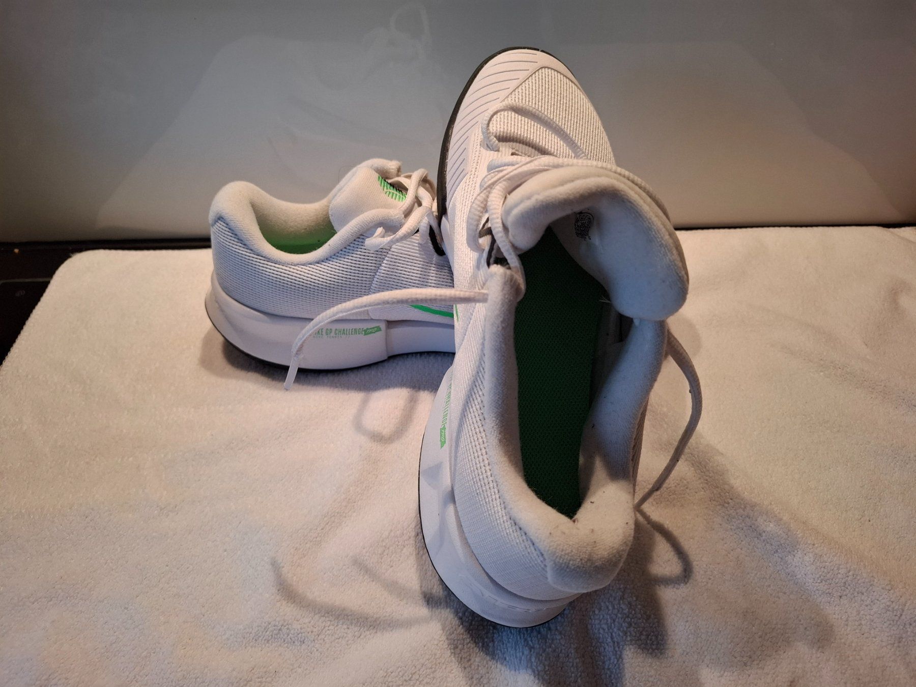 Nike Scarpe da uomo: Neu Nike GP Challenge Pro Allcourtschuh Herren - weiß, grün – Nuovo (secondo la descrizione) da Meilen venduto da Anfield1 4