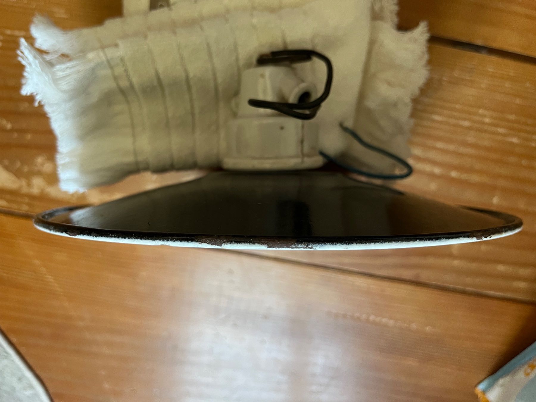 Lampadari & plafoniere: Deckenlampe Emaille schwarz weiss Alte – Usato da Muenchenstein venduto da linkerhandschuh 2
