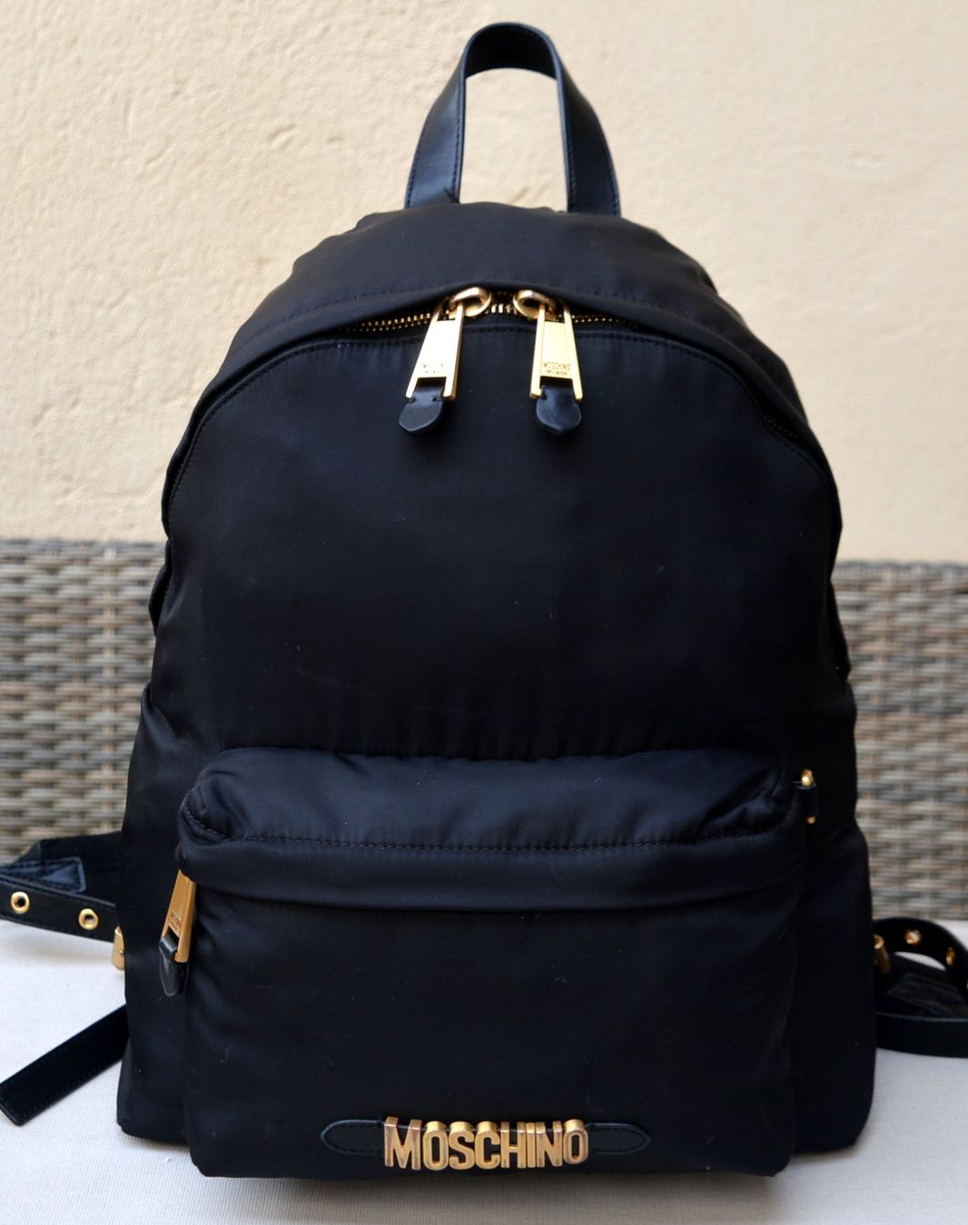 Moschino Zaini: Rucksack Moschino  Sac à dos – Usato da Collonges venduto da Auganien