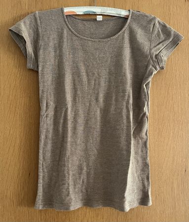 Kitchener Organic Cotton T-Shirt Size S - Perfect for Summer