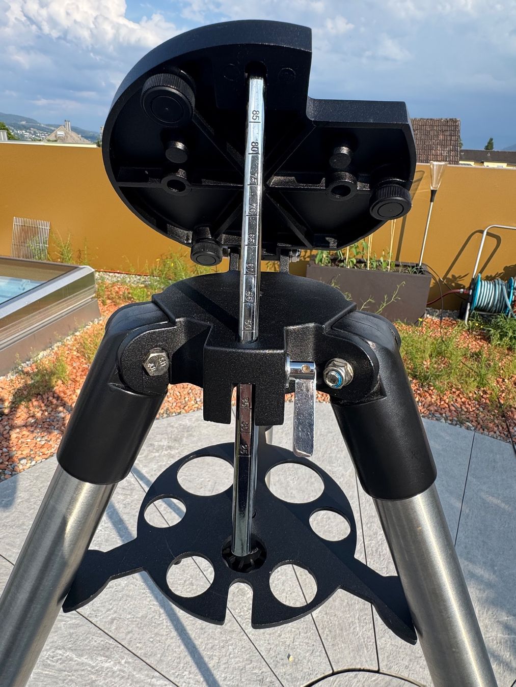 Celestron Altro in Decorazioni & Accessori: CELESTRON Teleskopstativ – Usato da Thalwil venduto da ber_26gv 2