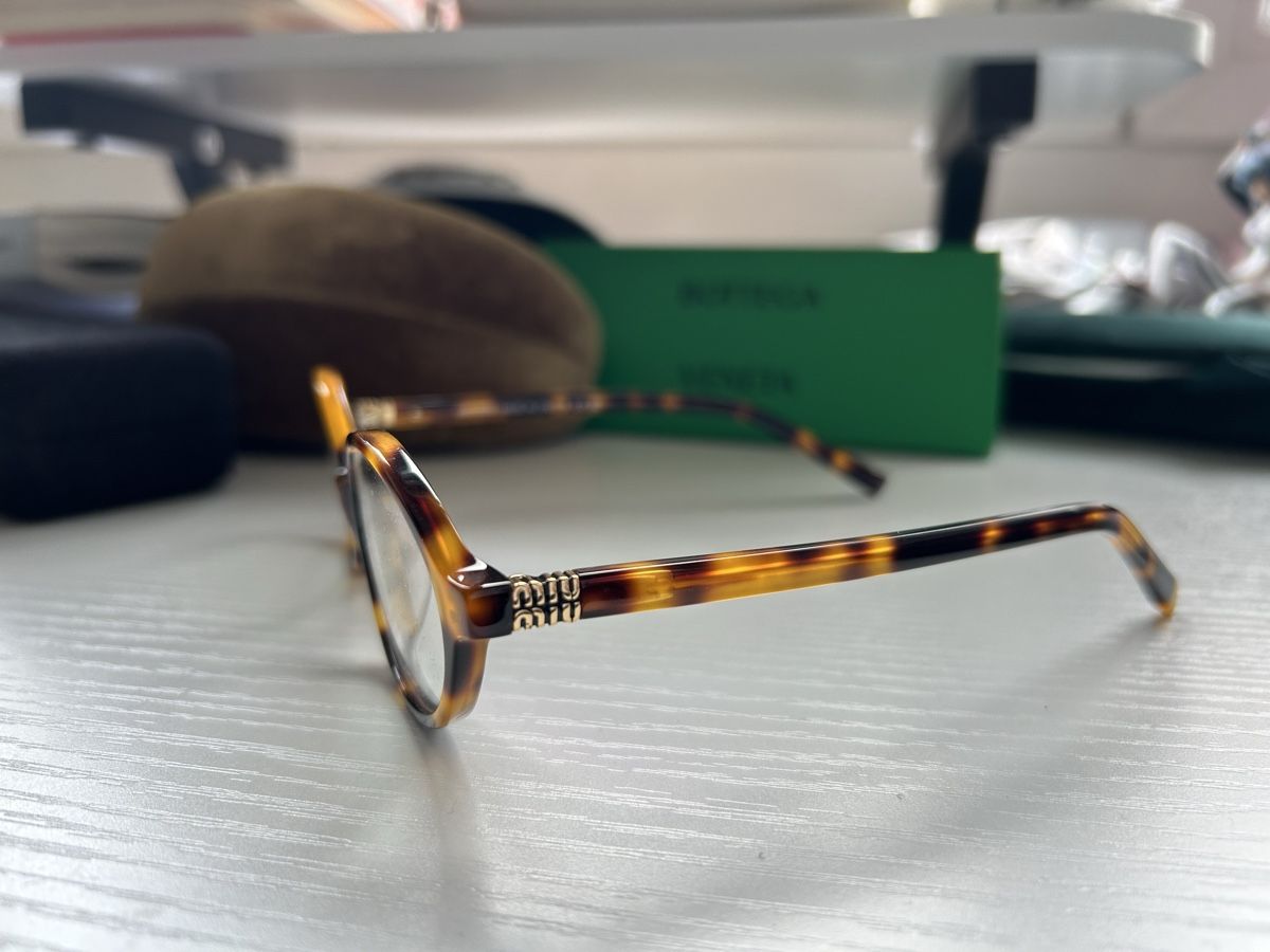 Miu Miu Occhiali & Lenti: Miu Miu Glasses, Tortoise shell, Vintage Style Frames – Usato da Zürich venduto da redcoatcuntmovie 2