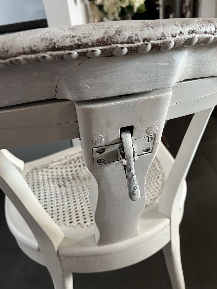 Stühle: Stuhl alt, Shabby Chic, Wiener Geflecht – Gebraucht aus Lausen von Mysli1 2