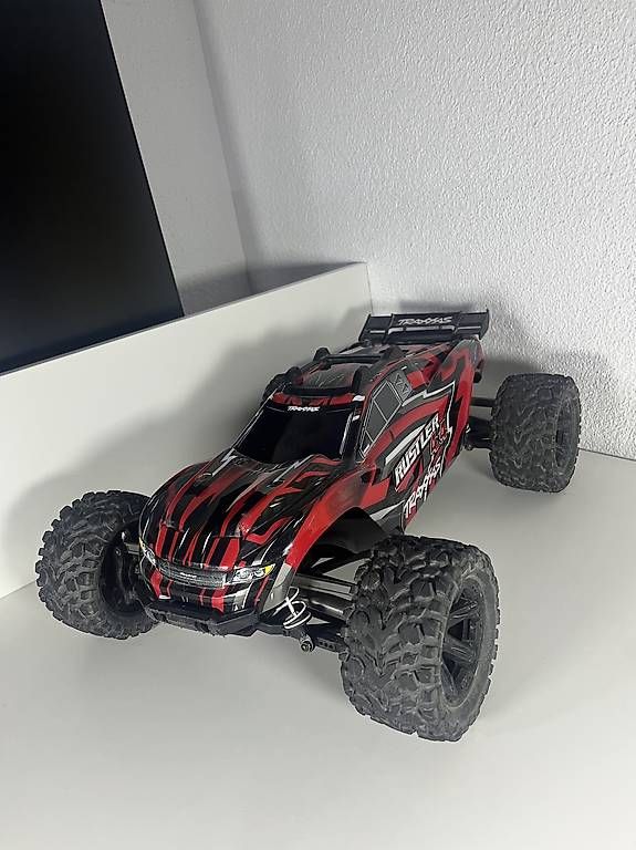RC Kits de montage: Traxxas Rustler Rc Auto – D'occasion à Brüttisellen par arm_ks2r 2