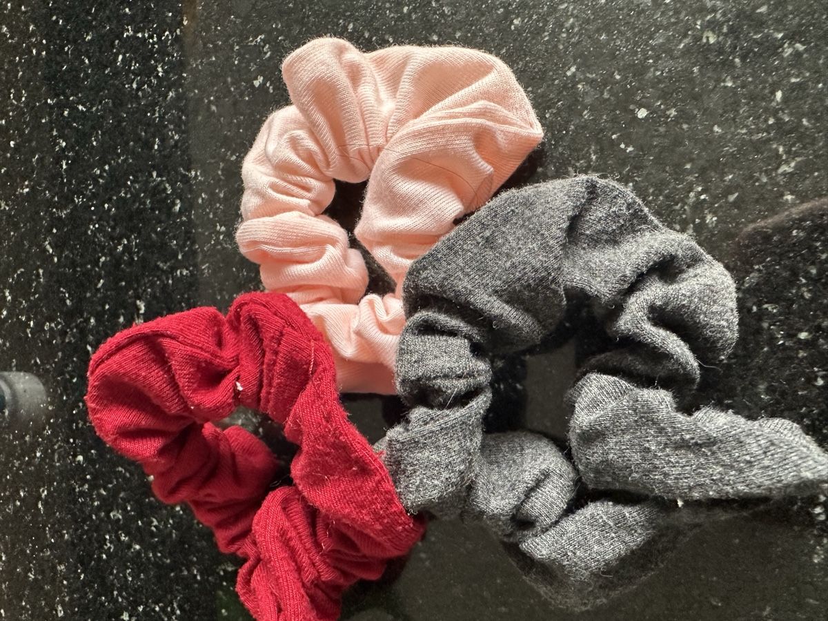 Haarschmuck: Haar Gummi Scrunchie 3er Set – Neu (gemäss Beschreibung) aus Zufikon von tam_gfx6