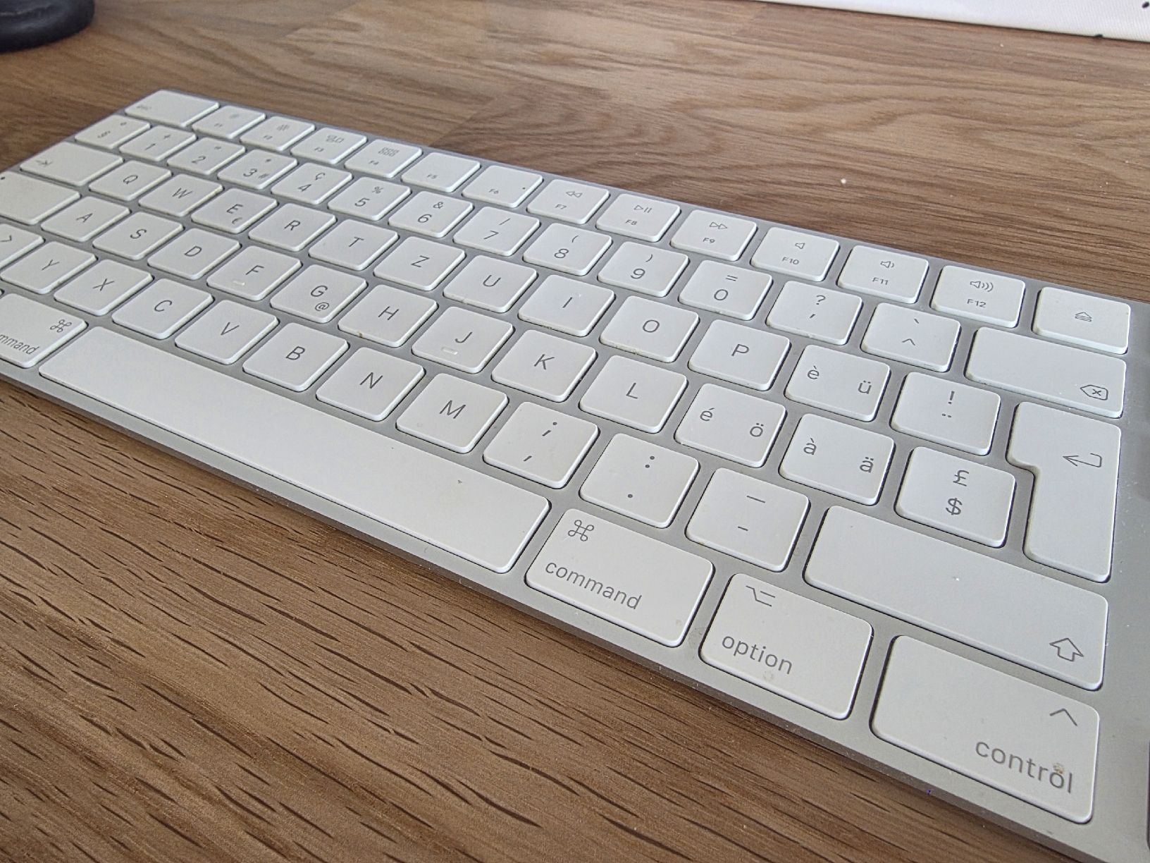 Apple Claviers: Apple Magic Keyboard Gen 2. Gross – D'occasion à Biberist par Volo28 2