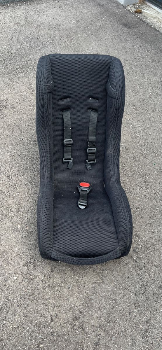 Pièces détachées: Bakfiets Kindersitz  – D'occasion à Reinach BL par DagobertDuck100