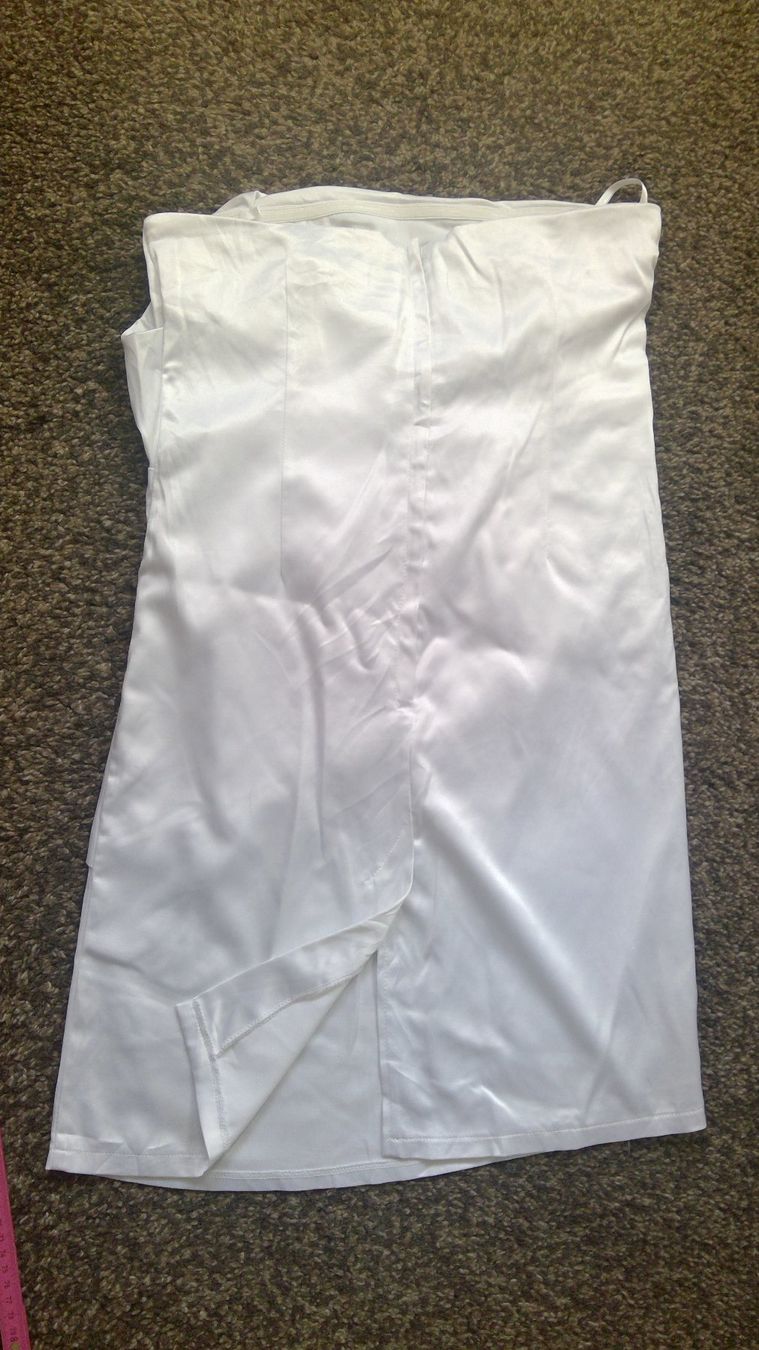 Vestiti: Robe bustier blanche satinée strass, taille M – Usato da Agiez venduto da chouchanelle 2