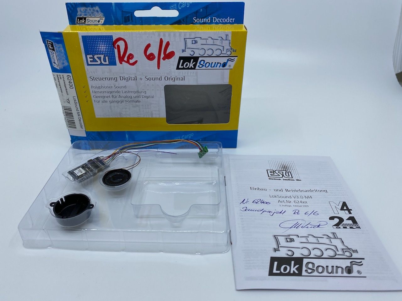 Esu Modellini di ferrovie: ESU LokSound M4-Decoder mit Sound SBB Re 6/6, neu – Nuovo e nell'imballaggio originale da Visp venduto da Zeno7
