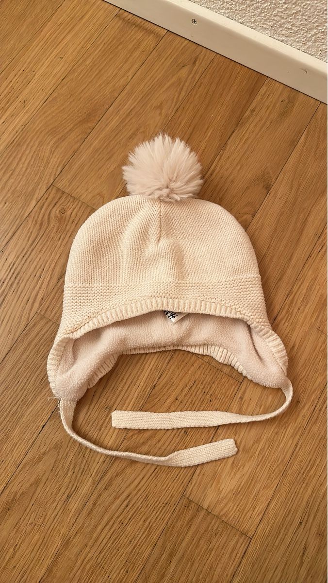 H&M Bonnets & Echarpes: Wintermütze 74/80 – D'occasion à Ennetbaden par Sasa_54008