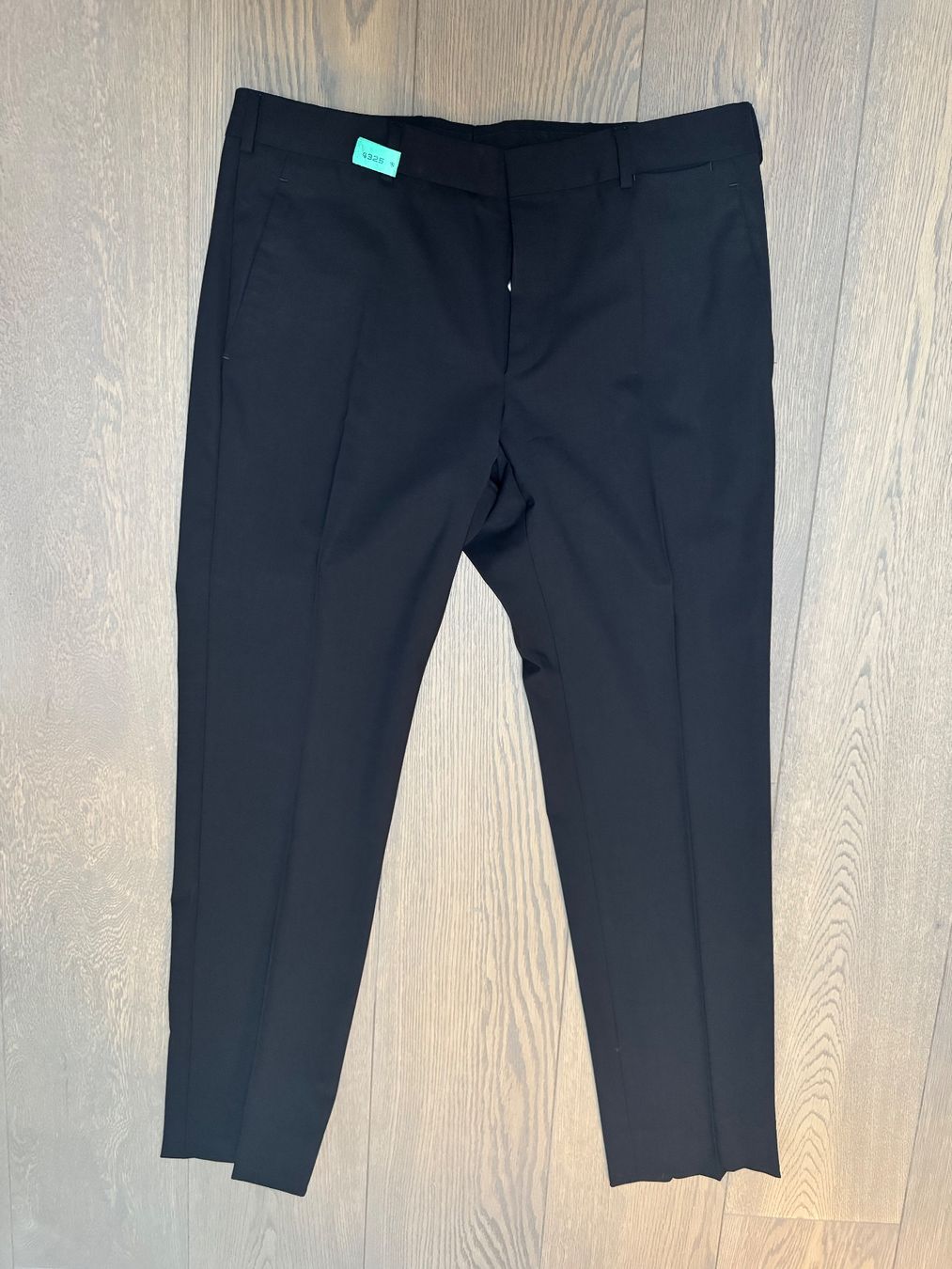 Prada Pantaloni: Herren Prada Anzugshose in Dunkelblau – Usato da Meilen venduto da Emma_321