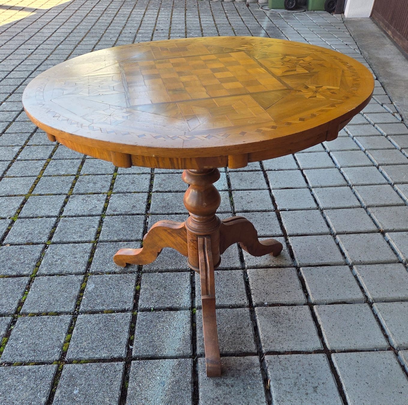 Tavoli: Antiker Spieltisch, klappbar – Usato da Eglisau venduto da euphi75 1