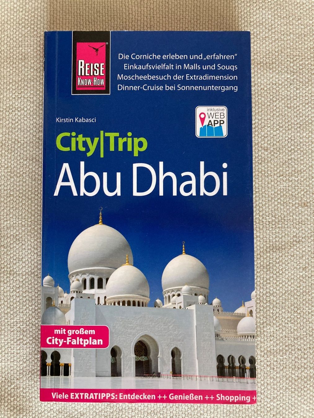 Libri: Reiseführer Abu Dhabi, mit City-Faltplan, 2017 – Usato da Baden venduto da Yoyo1
