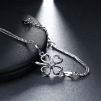 Schönes Armband ein Kleeblatt als Glücksbringer mit Zirkonia