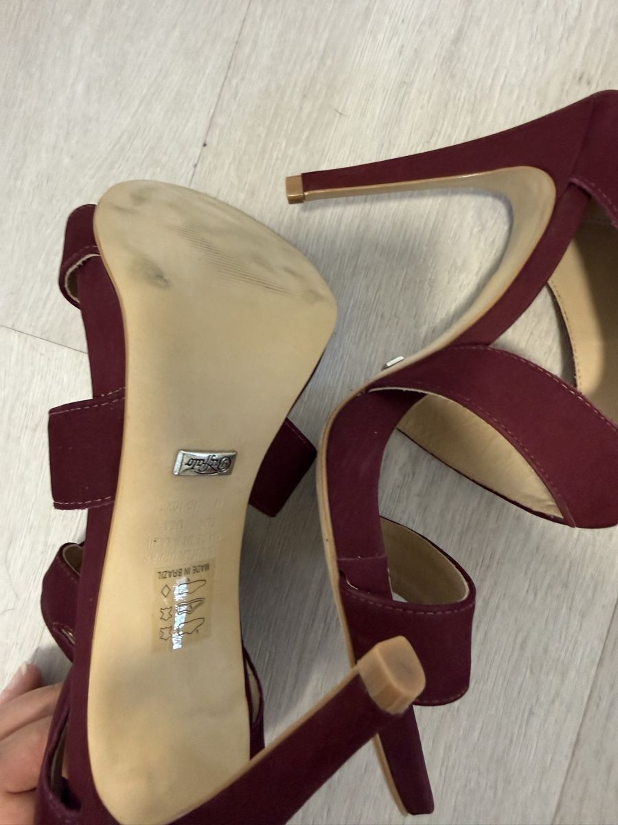 Buffalo Chaussures femmes: Buffalo Pumps Weinrot – Neuf avec emballage d'origine à Staad SG par ach_wg2v 2
