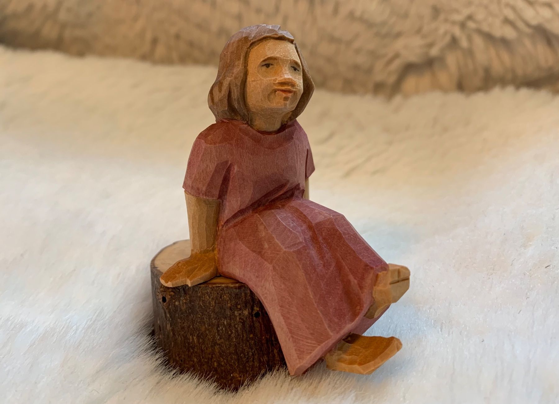 Figuren: Huggler Brienz, sitzendes Mädchen, Krippenfigur, Holz – Gebraucht aus Kloten von petrol5555
