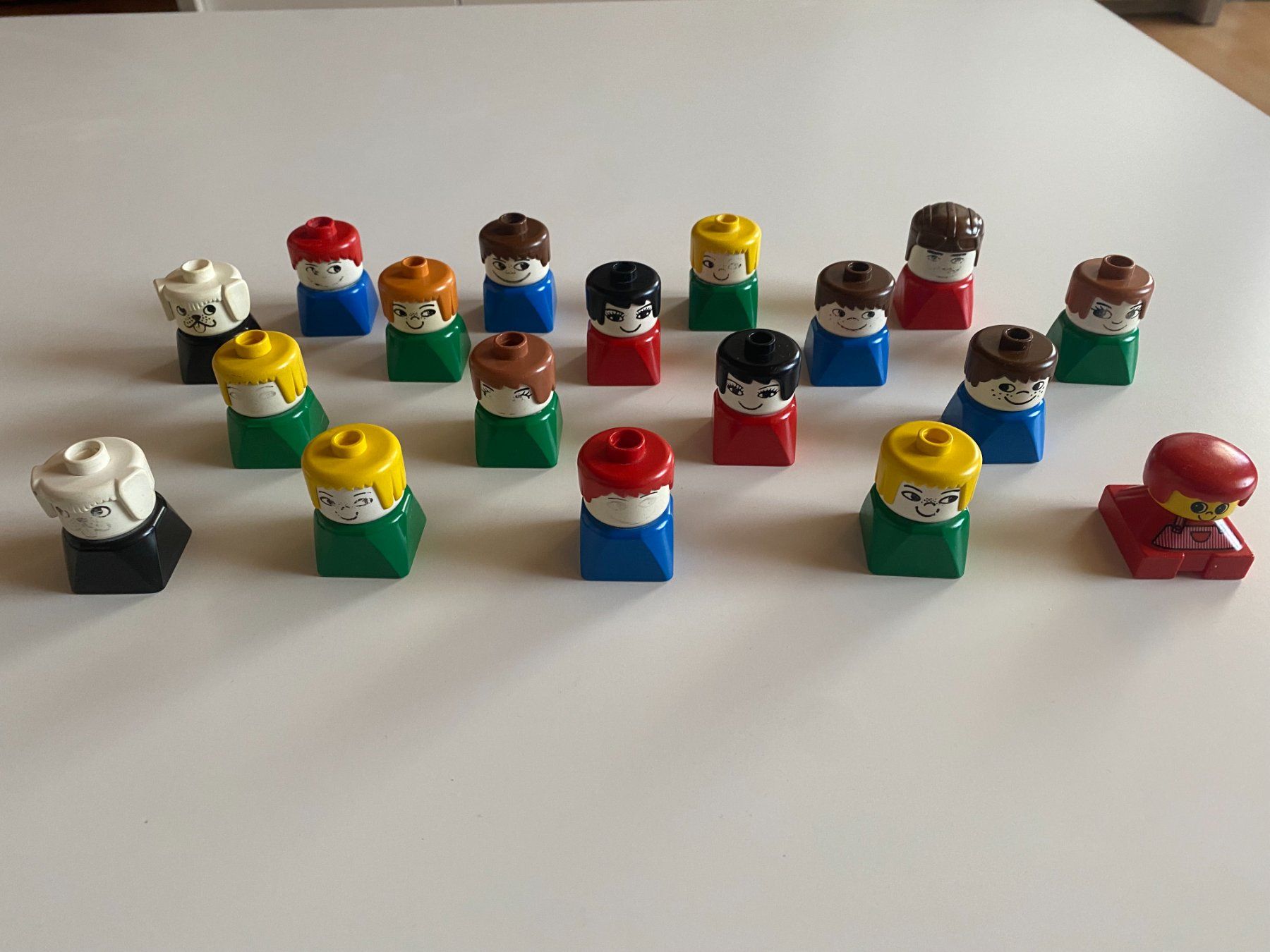 Lego Spielzeuge: LEGO - SEHR - ALTE - DUPLO - FIGUREN – Gebraucht aus Gelterkinden von ajdt4