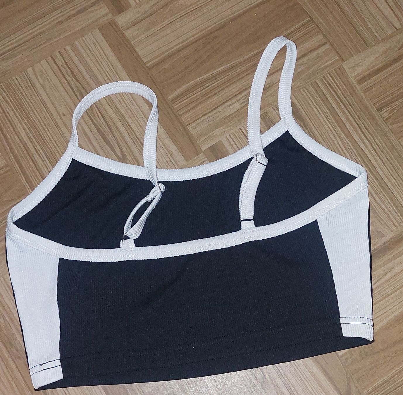 Shein Top: Top von Shein – Nuovo (secondo la descrizione) da Unterbäch VS venduto da Nifadi 1