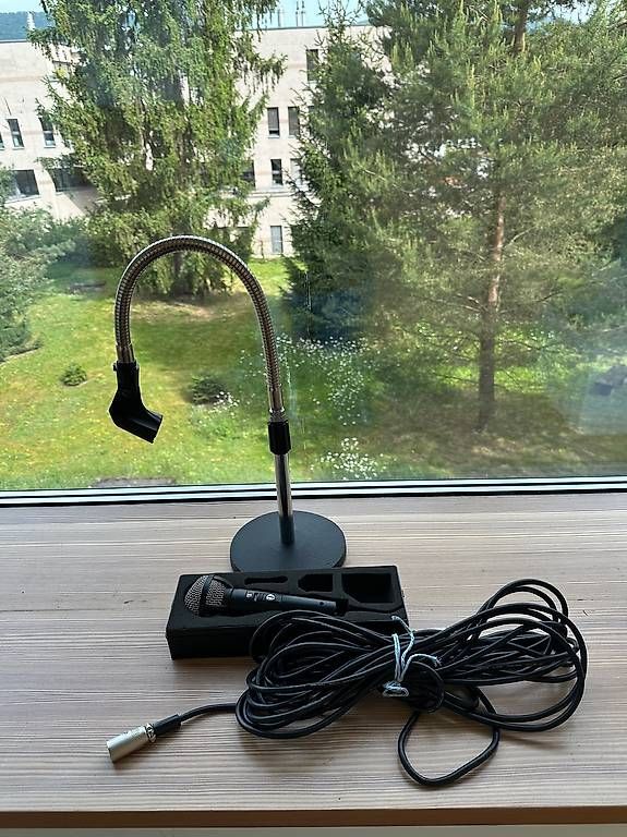 Supporti per strumenti musicali & leggii: Mikrophon+Ständer TOA WM-220 – Usato da Aarau venduto da vio_lrn7 4