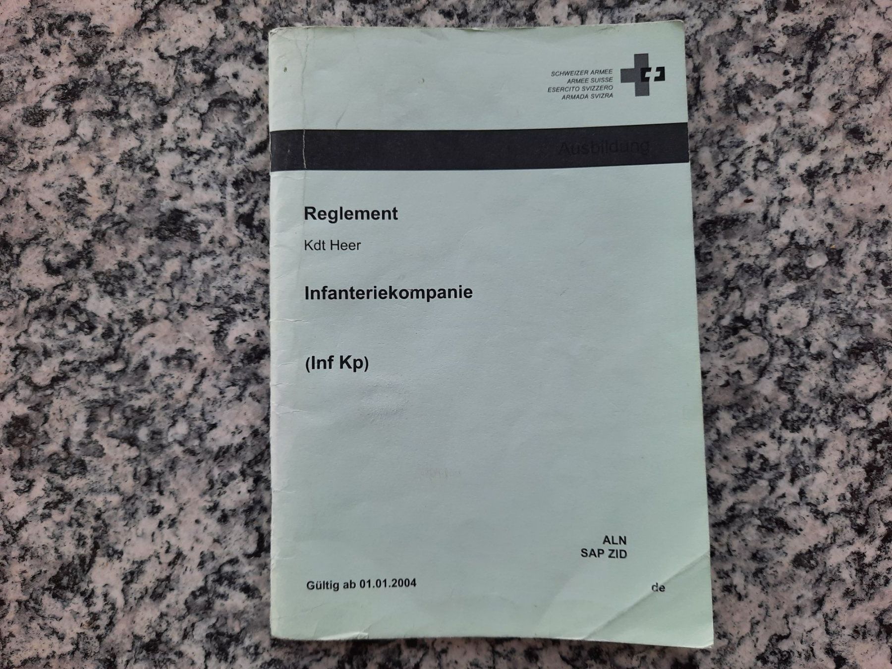 Libri: Infanteriekompanie – Usato da Ruswil venduto da Sammlergeist