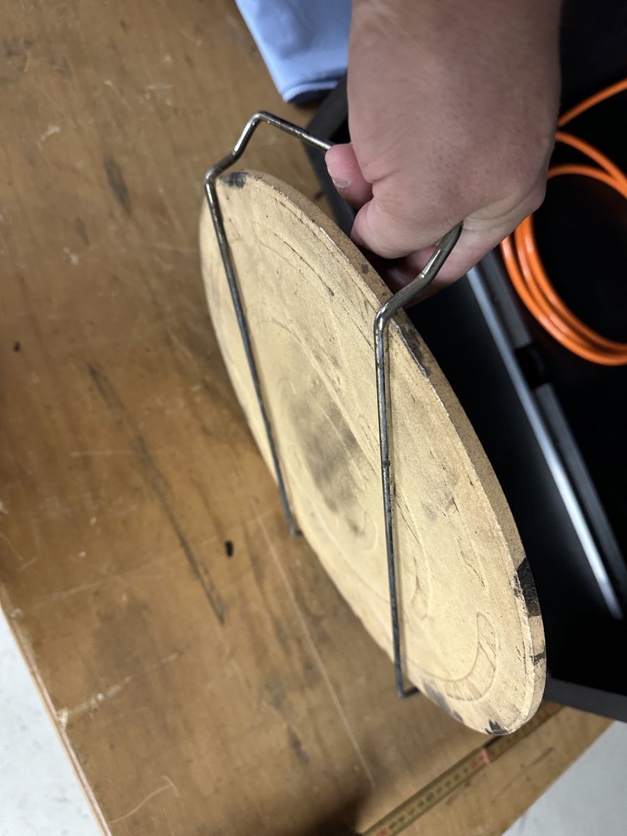 Servierplatten: Pizzastein mit Halterung – Gebraucht aus Lüsslingen von Roadrunner77 5