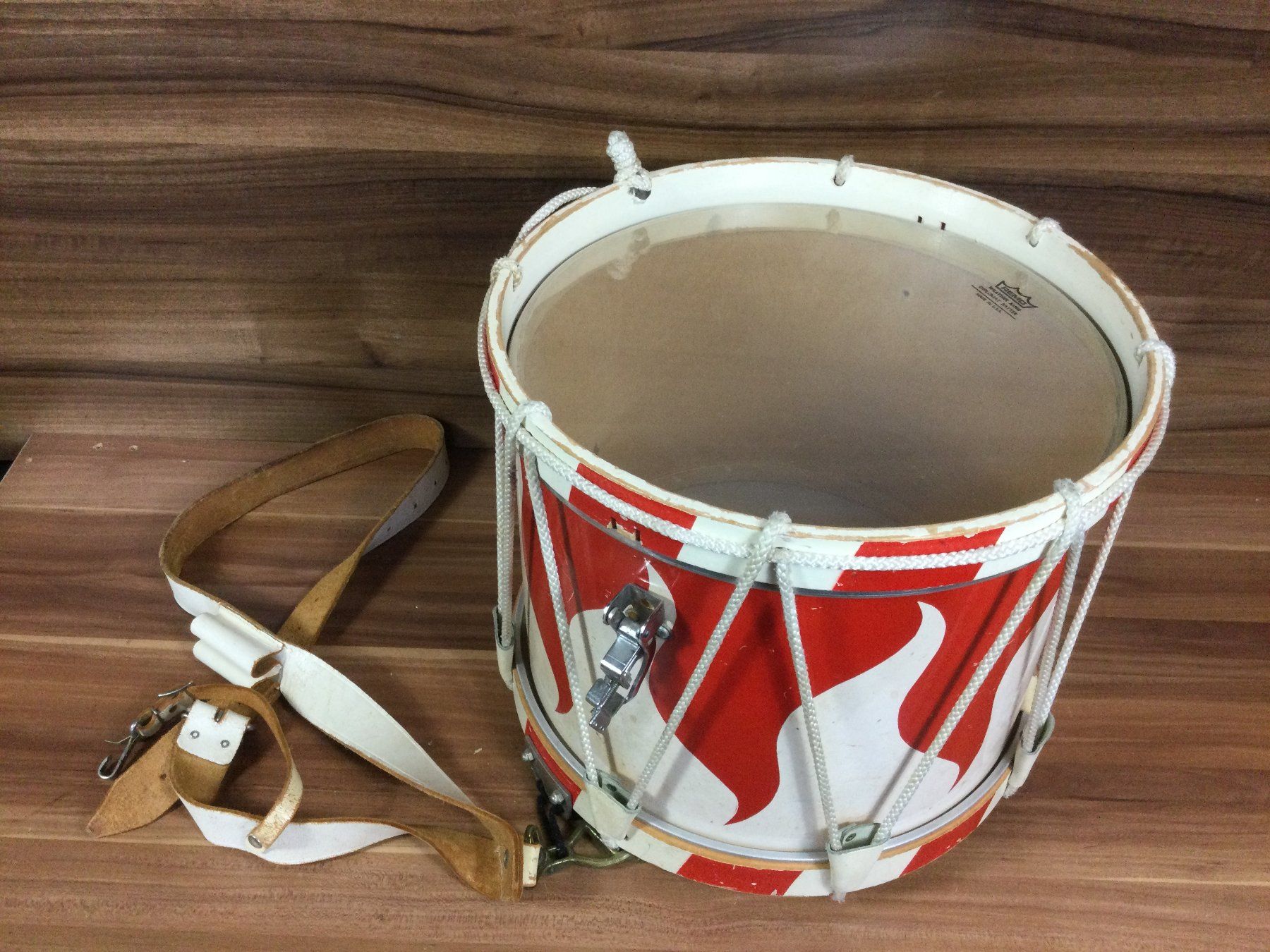 Instruments de musique: Zum Teil defekte Lefima Parade Trommel – D'occasion à Wangen SZ par kuriosum12 1