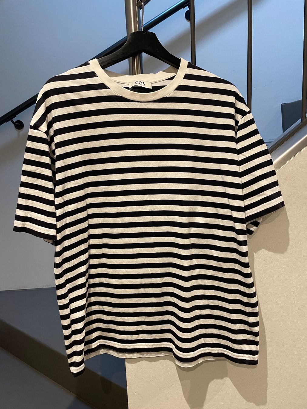 Cos T-shirt: T-Shirt von COS – Usato da Bonstetten venduto da Pina15