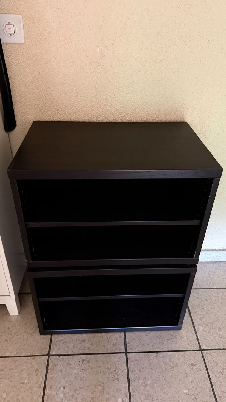 Ikea Scaffali: IKEA Besta Kleinregal 2x – Usato da Urdorf venduto da andrisregek