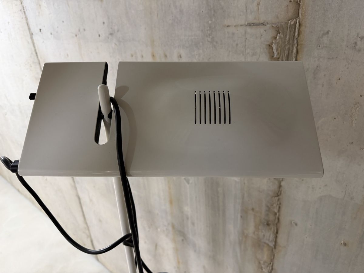 Lampade: Designer Stehlampe verstellbar – Difettoso da Zürich venduto da sne.swiss 2