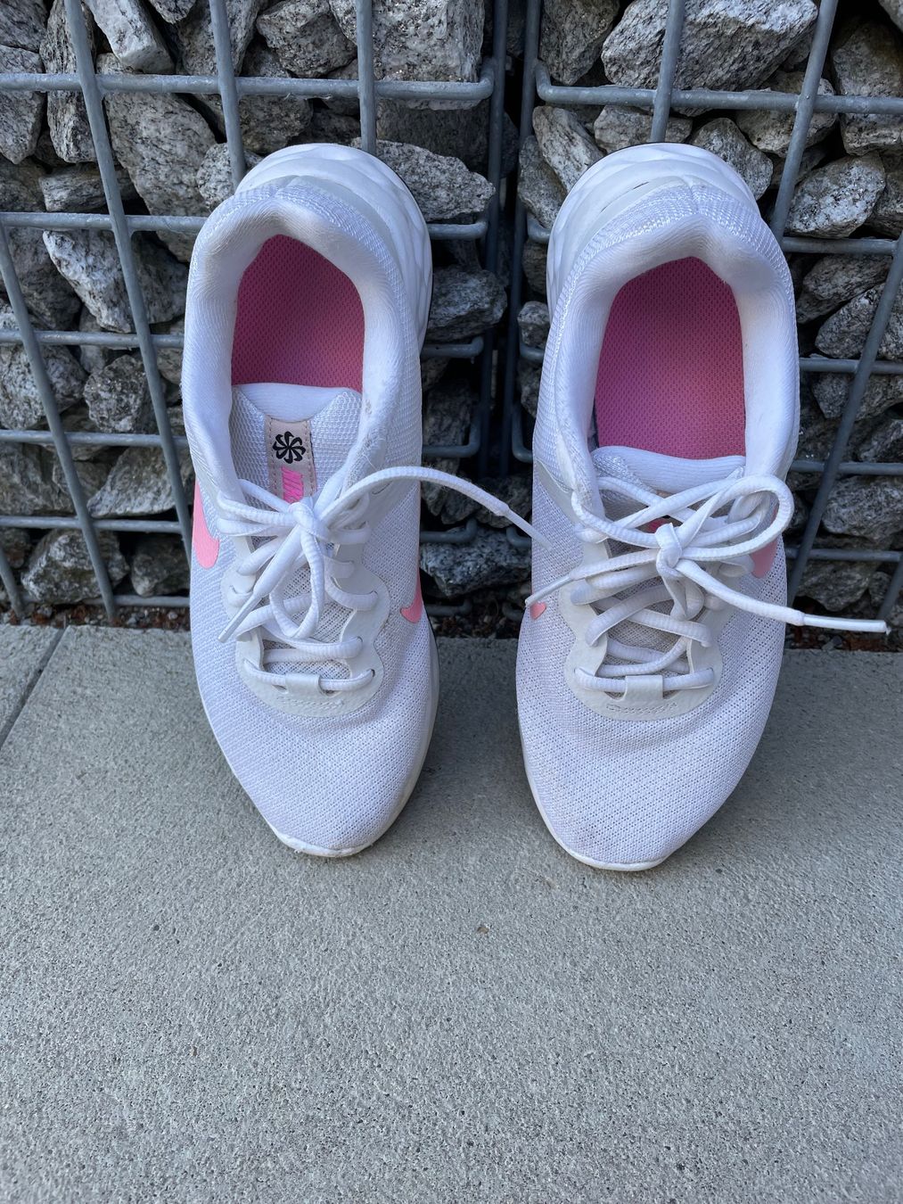 Nike Damenschuhe: Nike Revolution Laufschuhe Gr. 38.5 – Gebraucht aus Uster von capmar 2