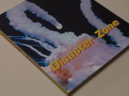 "Disaster Zone" von Christoph Draeger - Kunst