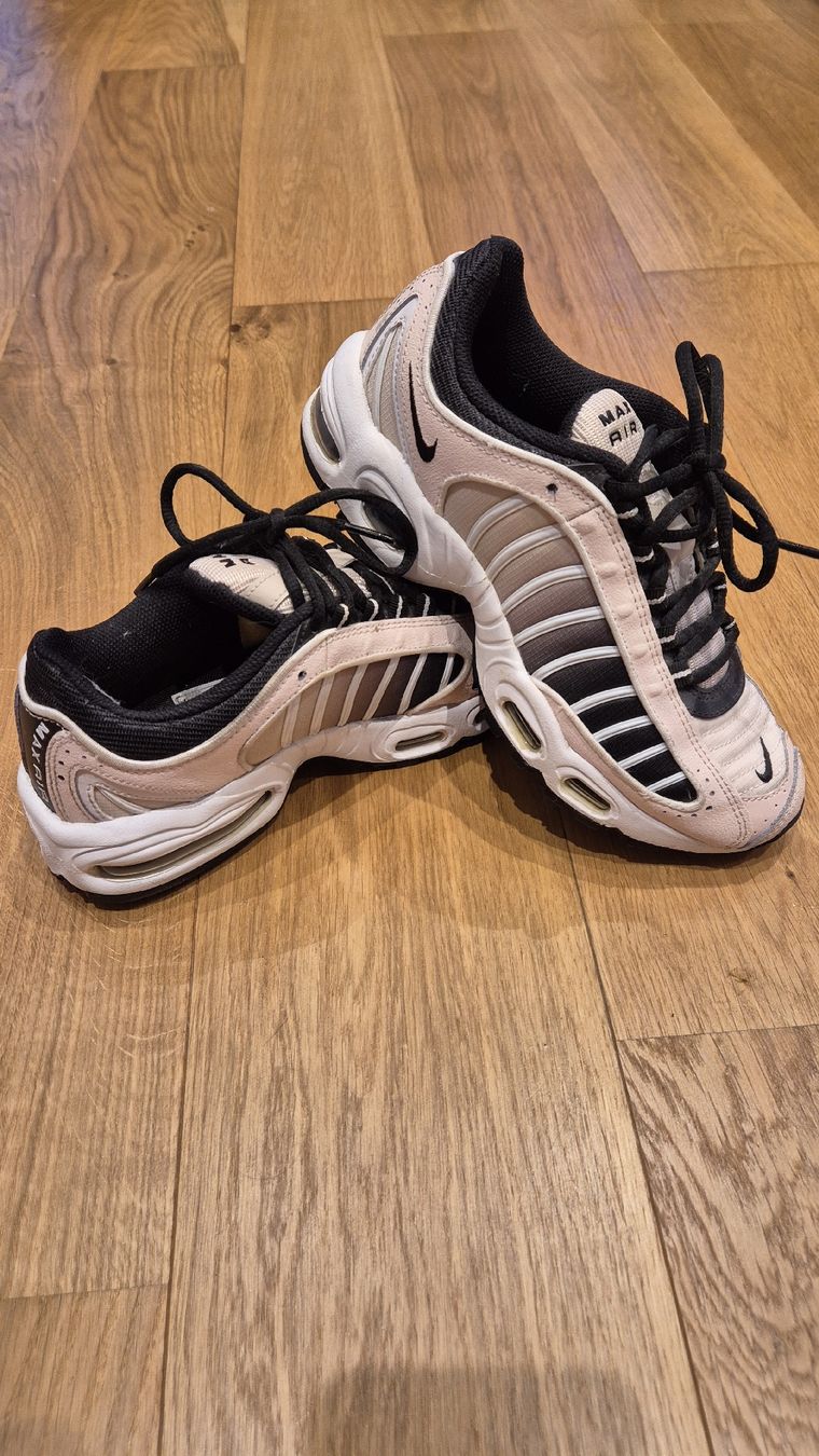 Nike Scarpe da donna: Nike Airmax Tailwind 4 - light Pink – Usato da Wädenswil venduto da spe_2y9h
