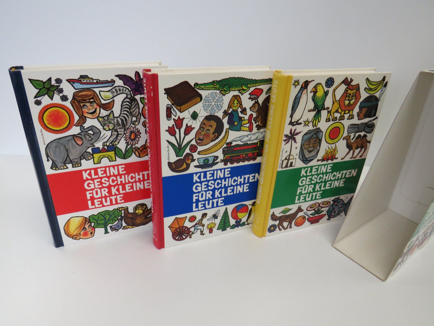 Libri: Kinderbücher, 3 Bücher – Usato da Küttigen venduto da Rawlings 1