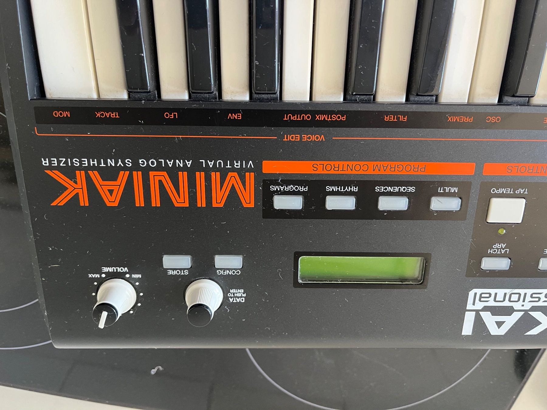Akai Strumenti musicali: Akai Professional Miniak virtual analog synthesyzer – Usato da Zürich venduto da gab_tbd5 1