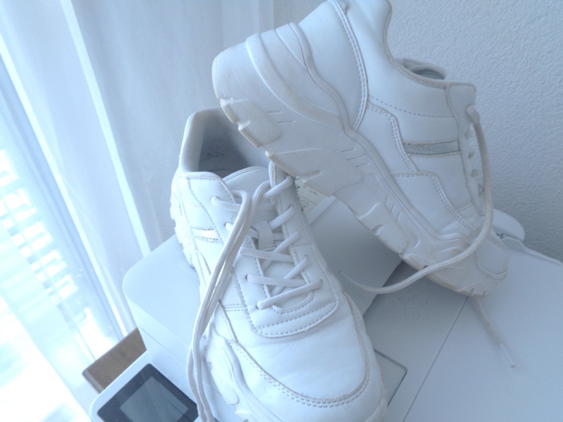 Scarpe da donna: Venice Sneaker weiss Grösse 37 – Usato da Bern venduto da Mobi98