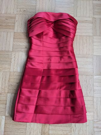 trägerloses rotes Cocktailkleid XS